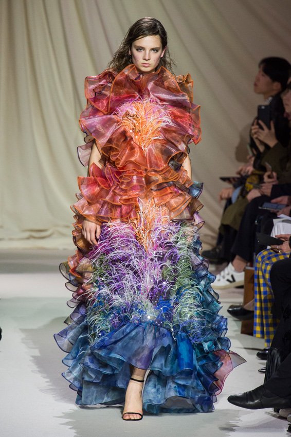 <p><em>صورة من&nbsp;</em><em><span dir=LTR>Instagram.com/chanelofficial</span></em></p>

<p>نشر حساب&nbsp;<strong>شانيل&nbsp;</strong><strong><span dir=LTR>CHANEL</span></strong>&nbsp;الرسميّ وحساب&nbsp;<span dir=LTR>CHANEL Beauty</span>&nbsp;على انستغرام الصور السوداء وتوقّف كلاهما عن النشر رمزًا للتضامن.</p>
