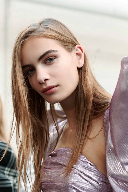<strong>Romantic in a Natural Look </strong><br />
Alexandre Vauthier Haute Couture Fall/Winter 2019-2020