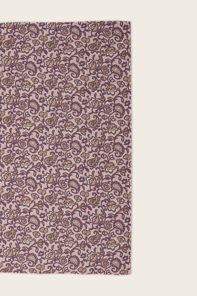 Haute Hijab<br /> <em>Via Hautehijab.com</em><br />
&nbsp;