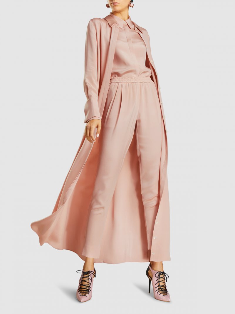 Layeur
<h5><span style=color:#696969><em>Via The Modist</em></span></h5>