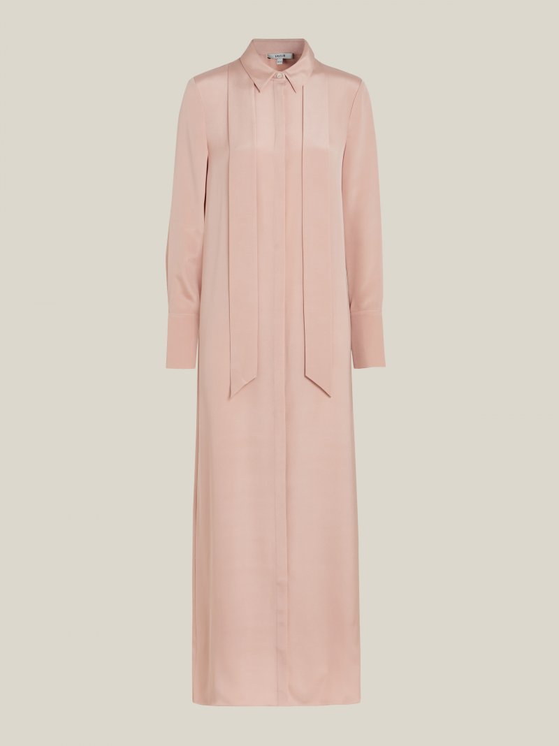 Layeur<br /> <em>Via The Modist</em><br />
 