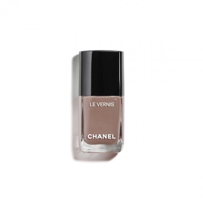 <strong>CHANEL</strong>, Le Vernis in <em>Particulière</em><br />
