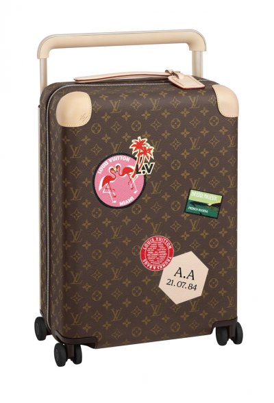 دليل هدايا موسم أعياد 2017 &ndash; سافروا بأسلوب متماشٍ مع الموضة
