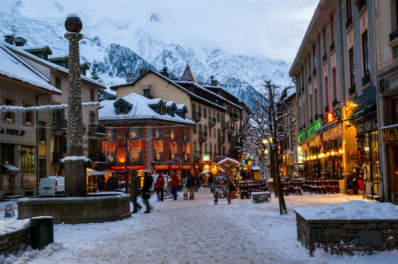 <strong>Chamonix, France</strong><br />
Besides being home to the famed Mont-Blanc, Chamonix is the perfect destination for every couple who love skiing and enjoy breathtaking winter sceneries. And if you’d like to look at these high mountains, don’t forget to visit Step Into the Void. “Glacier des Bossons” should also be on your list, as in that cave you’ll get to explore the different shades of blue within the ice. If you’re interested in minerals, rocks and crystals, Musée des Cristaux is a must-visit, while those who love animals would surely enjoy the Merlet Animal Park.<br />
 