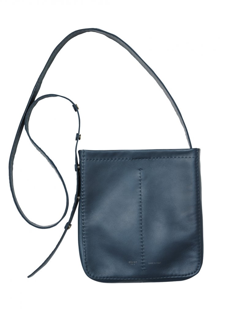 أوسكار دي لا رينتا<br />
<em>من موقع</em> <em>Net-A-Porter</em><br />
&nbsp;