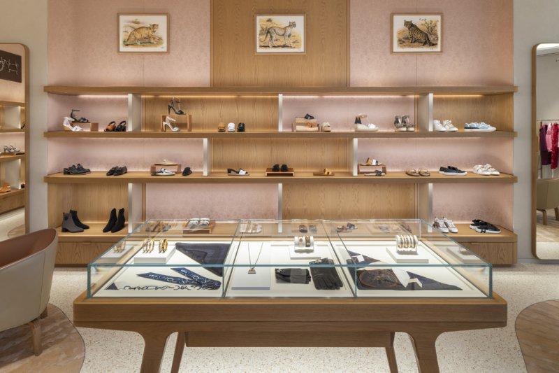 A New Hermes Boutique in the Galleria in Abu Dhabi Azyaamode