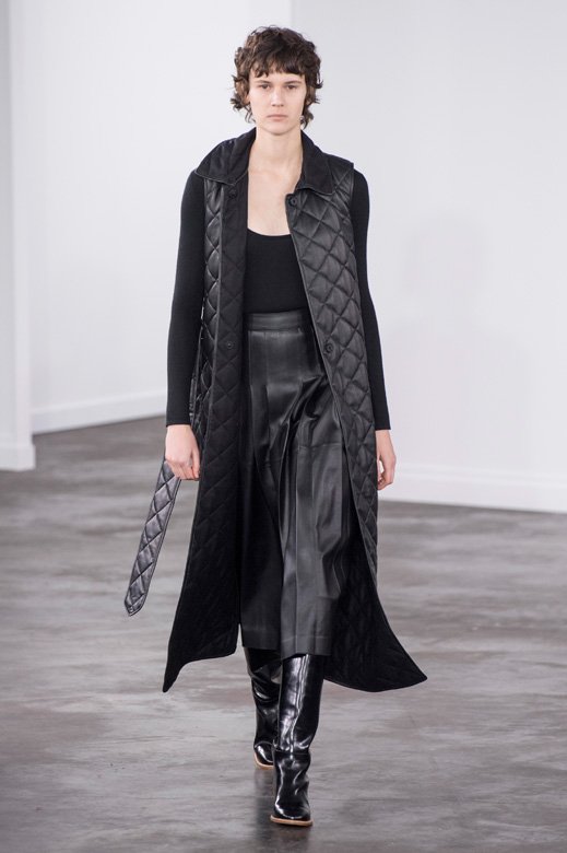 حقيبة ظهر من&nbsp;<strong>جيفانشي</strong><br />
&nbsp;