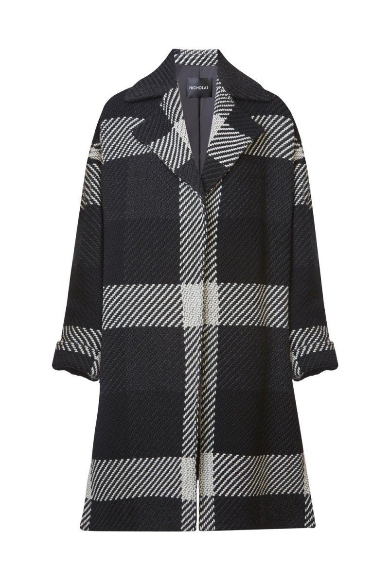 عصابة رأس من <strong>غوتشي</strong> &ndash; لكي لا يزعجكِ شعركِ<br />
<em>من موقع</em> <em>Mytheresa.com</em><br />
&nbsp;