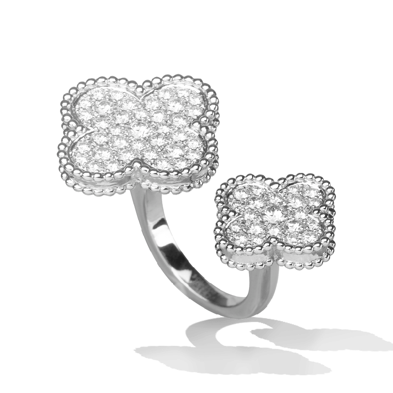 <strong>Van Cleef & Arpels</strong>, Magic Alhambra between-the-finger ring
