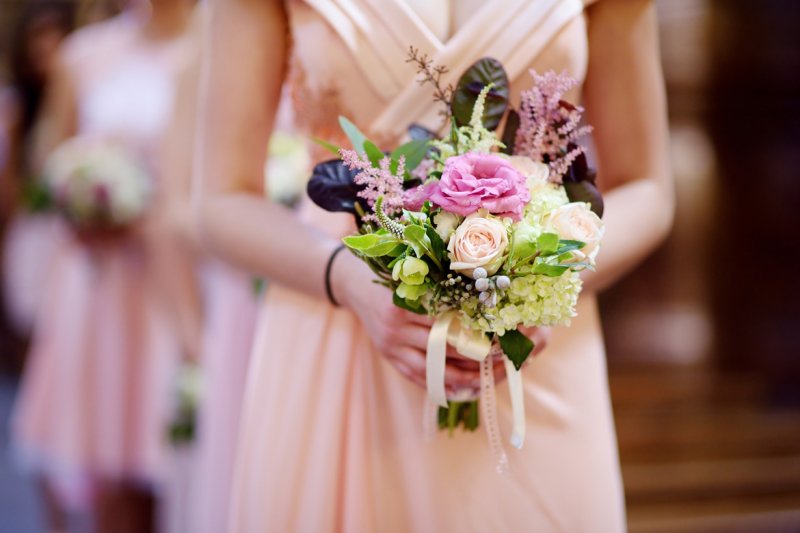 Maid-of-Honor Etiquette – What’s the 411?

