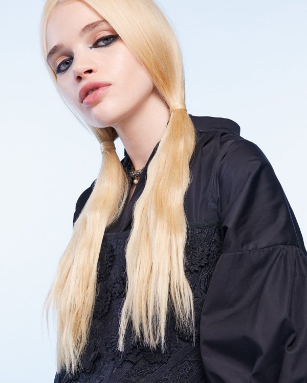 Get the Look of Dior’s Spring-Summer 2023 Collection Show
