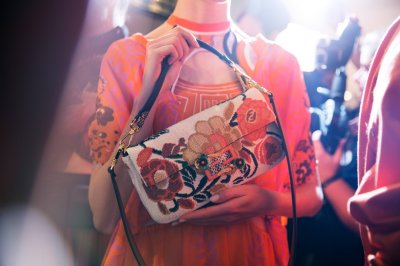 حقيبة Baguette، أنا أحبّكِ جدّاً