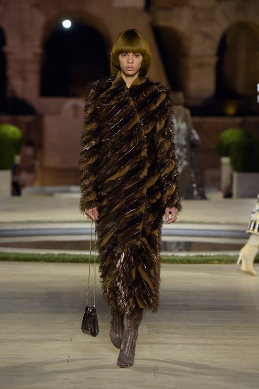 Fendi Pays Homage To Karl Lagerfeld with its Fall Winter 2019 2020 Couture Show Azyaamode