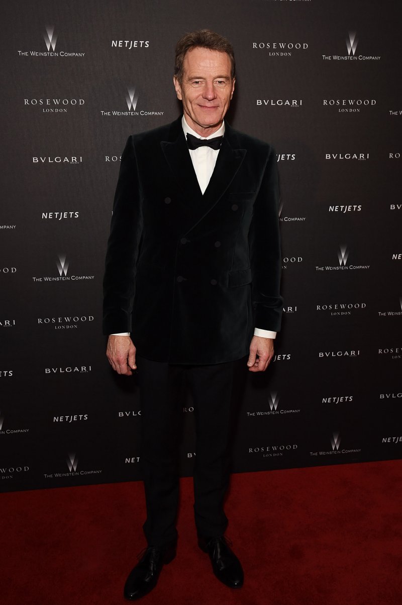 <strong>ساعة</strong> <strong>L.U.C XP Urushi &ndash; Year of the Rooster من شوبارد </strong><br />
- علبة مصنوعة من الذّهب الزّهريّ عيار 18 قيراط<br />
- حركة ميكانيكيّة أوتوماتيكيّة التّدوير<br />
- قرص مصنوع يدويّاً في اليابان باستخدام تقنيّة طلاء Urushi وعرق اللّؤلؤ المنحوت، إلى جانب جملة &ldquo;Year of the Rooster&rdquo; المميّزة<br />
- ظهر علبة شفّاف<br />
- مقاومة للماء على عمق 30 متراً<br />
- حزام أسود مصنوع من جلد التّمساح<br />
- مشبك مصنوع من الذّهب الزّهريّ عيار 18 قيراط<br />
- تتوفّر منها 88 قطعة فقط