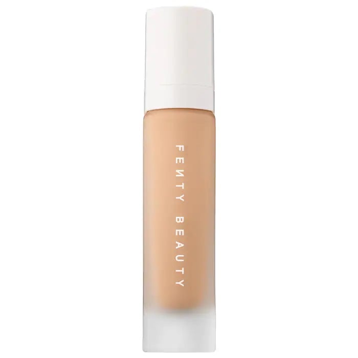 <em>Available only at Sephora</em><br /> <strong>Fenty Beauty</strong>’s <strong>Pro Filt'r Soft Matte Longwear Foundation</strong> offers you a matte finish and a full coverage on a silver plate. Longwear and buildable, it suits all skin types with its lightweight formula.