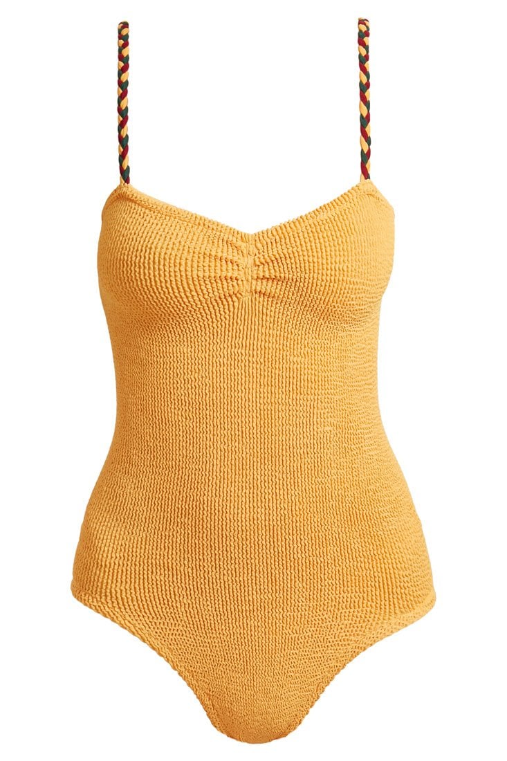 برادا<br />
<em>من موقع </em><em><span dir=LTR>Mytheresa.com</span></em>