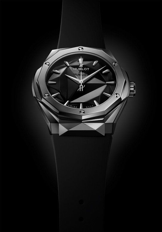 <p>An exceptional blend of art and watchmaking is witnessed in <strong>Hublot</strong>’s Classic Fusion Orlinski Titanium timepiece. In addition to the brand’s expertise in producing luxury watches, the artsy touch of pop artist Richard Orlinski, whose signature comes alive in the faceted case and dial, comes to make this watch a sight for sore eyes.</p>
