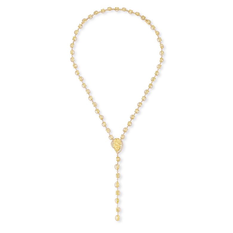 <strong>Messika Paris</strong>, Diamond Braid necklace<br />
 