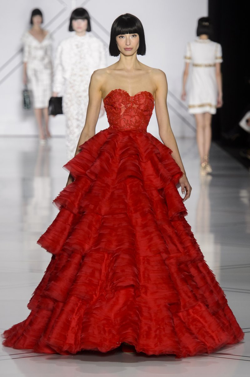 علامة Christian Louboutin Beauty، طلاء أظافر بلون Miziggoo<br />
<em>من موقع </em><em>Netaporter.com </em><br />
&nbsp;