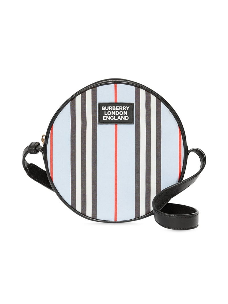 Burberry<br /> <em>Via Farfetch</em><br />
&nbsp;