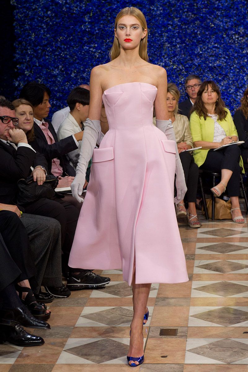 <strong>Dior Couture Fall/Winter 2012-2013</strong><br /> <em>Via Pinterest.com</em><br />
Raf Simons becomes Dior’s Creative Director and his first ever collection for the French Maison was the Dior Fall/Winter 2012-2013 Couture line.