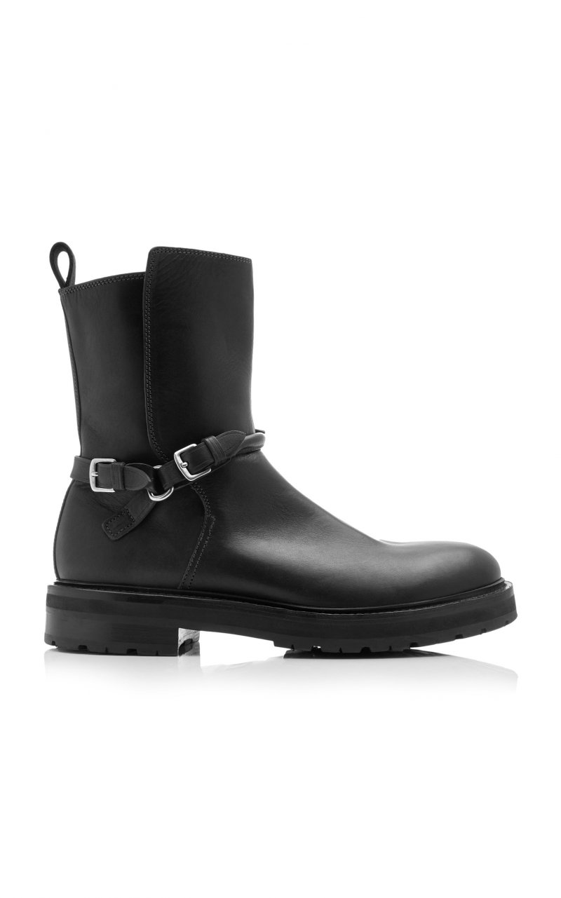 Bottega Veneta<br /> <em><span style=color:#7F7F7F>Via Moda Operandi</span></em><br />