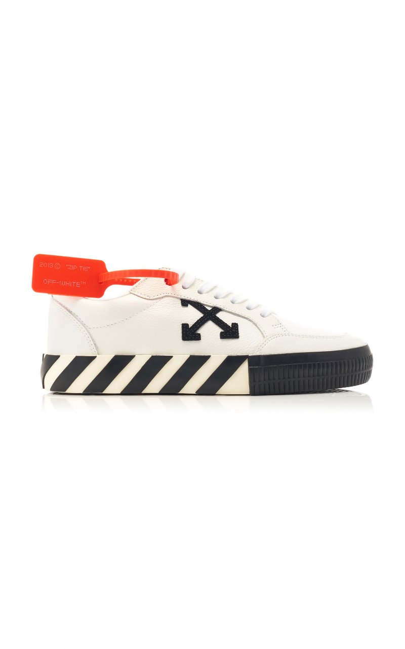 Off-White<br /> <em>Via Moda Operandi</em><br />
&nbsp;