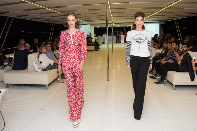 جيفانشي<br />
<em>من موقع </em><em>Net-A-Porter </em><br />
&nbsp;