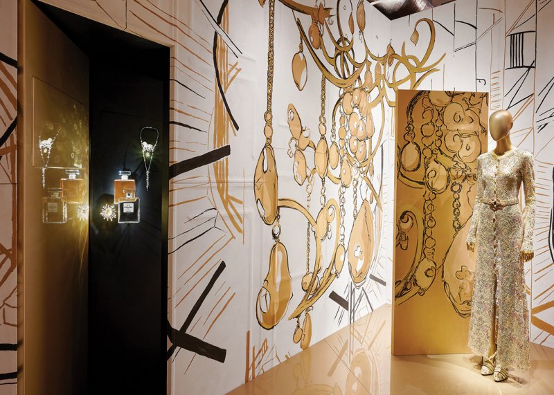 Chanel’s “Mademoiselle Privé” Exhibition in Tokyo
