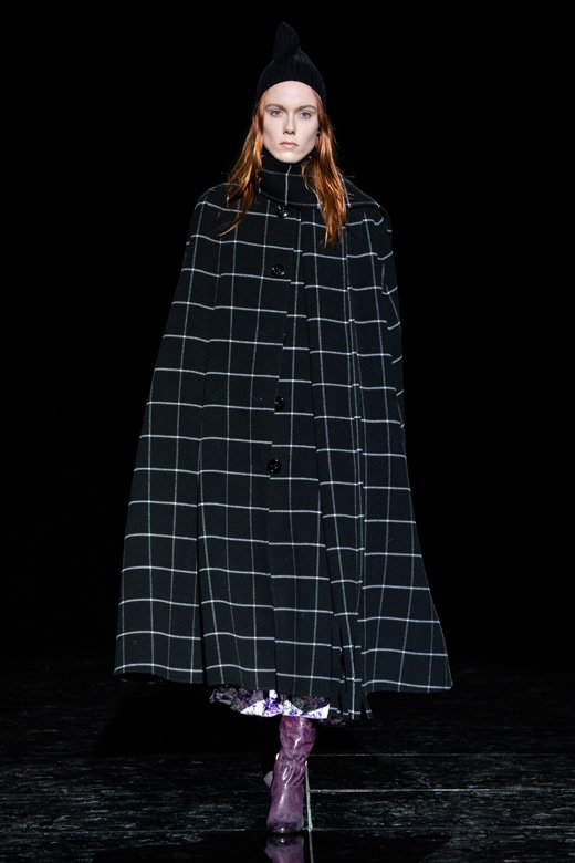 سان لوران<br />
&nbsp;