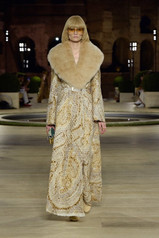 Fendi Pays Homage To Karl Lagerfeld with its Fall Winter 2019 2020 Couture Show Azyaamode