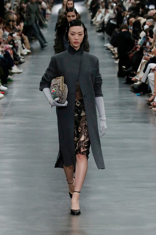 Fendi Fall/Winter 2022-2023 Ready-to-Wear | Azyaamode