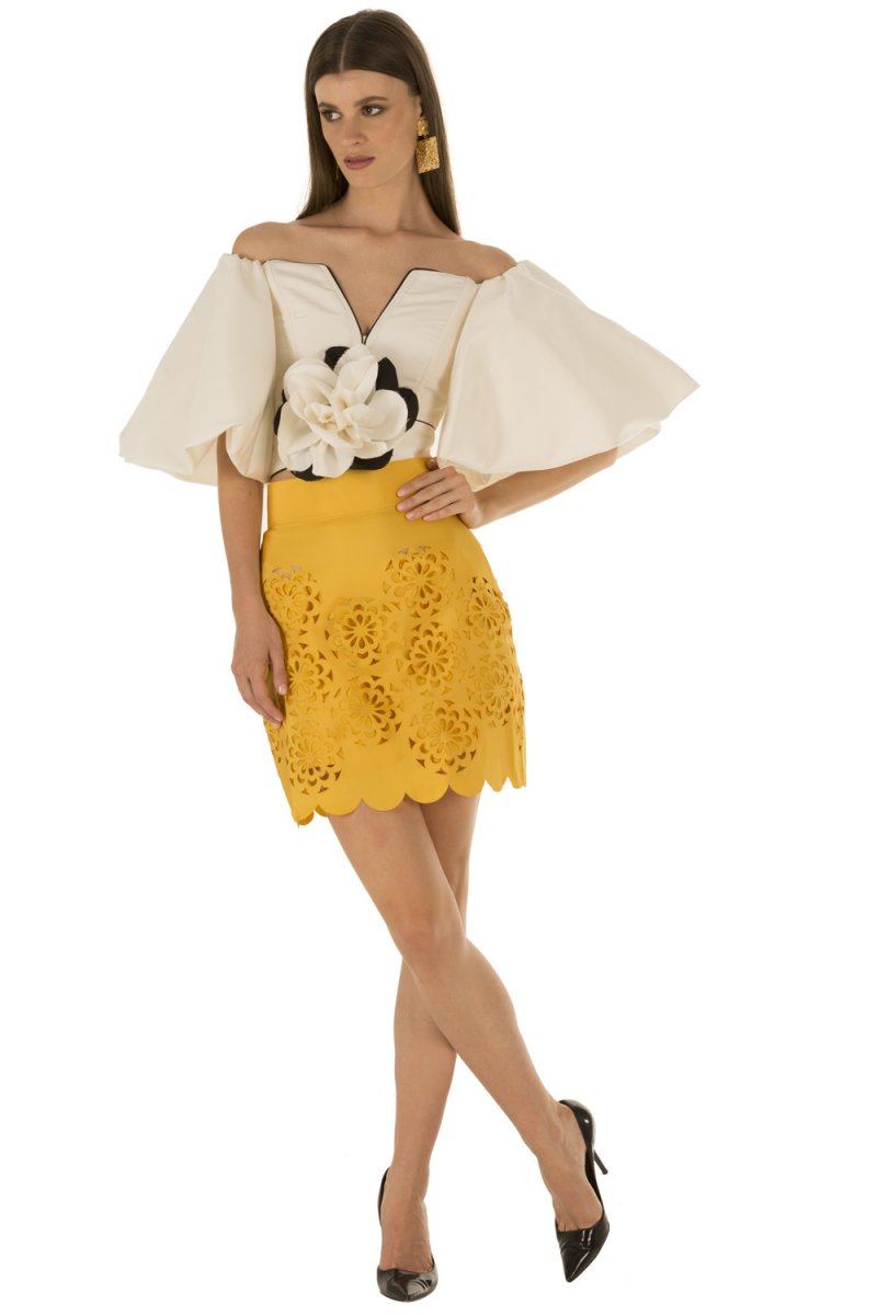 <strong>الآنسة فيوليت مانيرز </strong>في إطلالة من <strong>بوتيغا فينيتا </strong><br />
&nbsp;