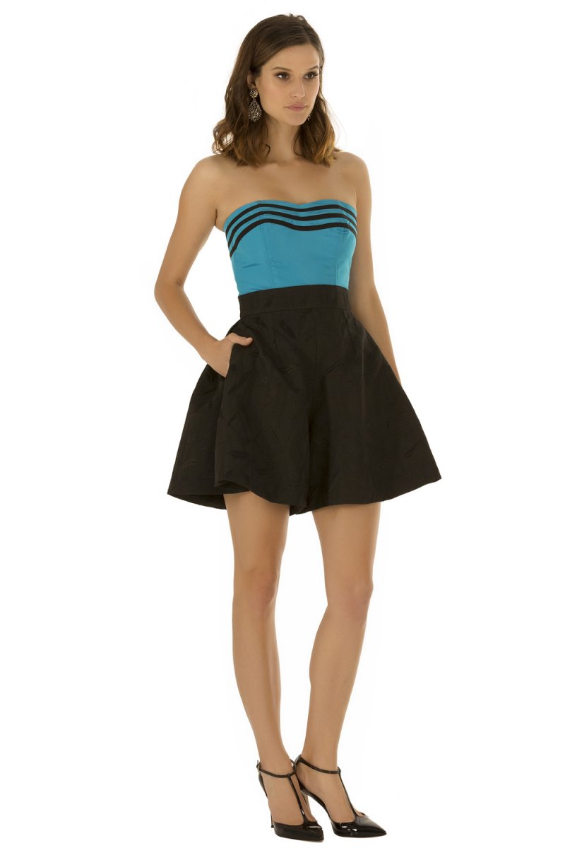 <strong>أمبير لو بون </strong>في إطلالة من<strong> بوتيغا فينيتا</strong><br />
&nbsp;