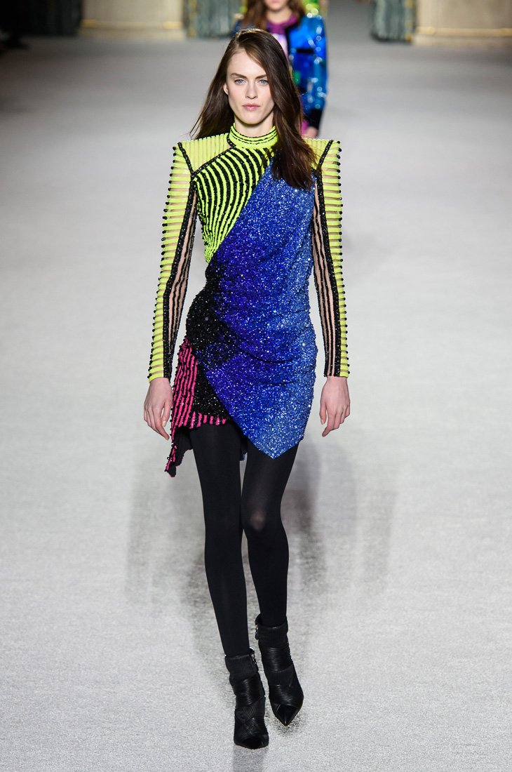 عشقنا لألوان النّيون
