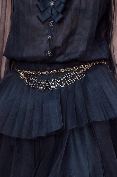 حبًّا بالأحزمة المتّخذة شكل سلاسل
