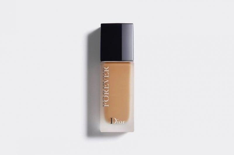 Beating heat, sweat and humidity with a shine-free finish, <strong>Dior</strong>’s <strong>Forever 24H Wear High Perfection Matte Foundation</strong> is composed of an 86% skincare base that improves skin quality day after day. That’s the ultimate combination of makeup and skincare!