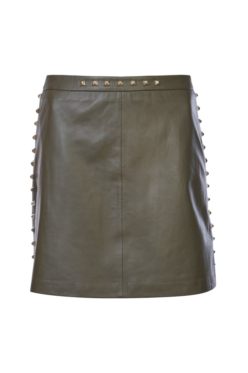 خاتم كوكتيل، بوتشيلاتي<br />
&nbsp;