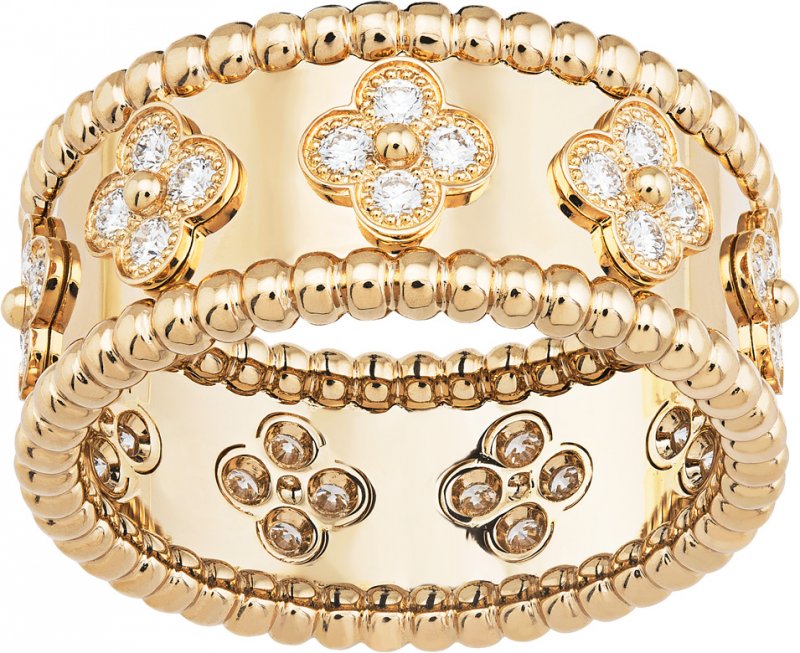 Perlée Clovers ring in yellow gold and diamonds<br />
 
