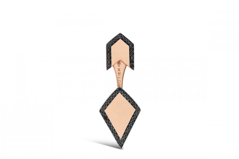 <strong>Botier</strong> Eyes Wide Open Arrow earring<br />
 