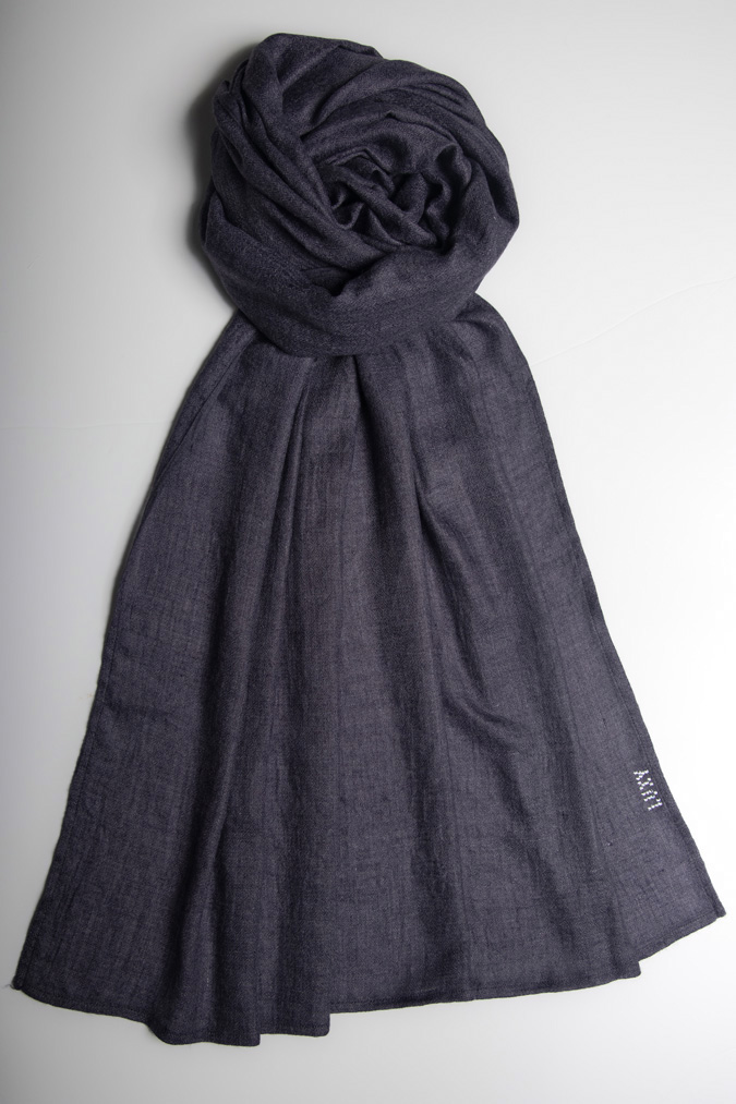 Luxy Hijab<br /> <em>Via Luxyhijab.com</em><br />
&nbsp;