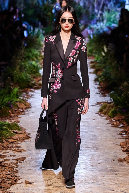 The Best Looks that Took Over the Parisian Runways
