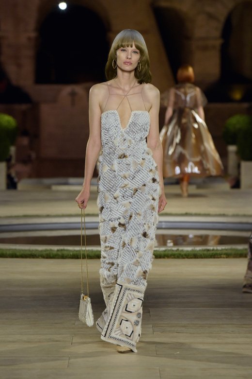 <strong>حبًّا بالألوان الأحاديّة</strong><br />
مجموعة ما قبل خريف 2021 من ماكس مارا<br />
&nbsp;