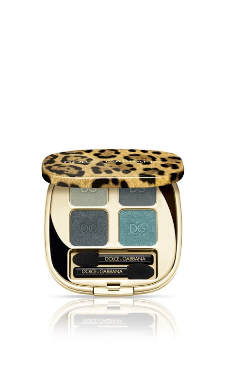 Felineyes eyeshadow in Mediterranean Blue<br />