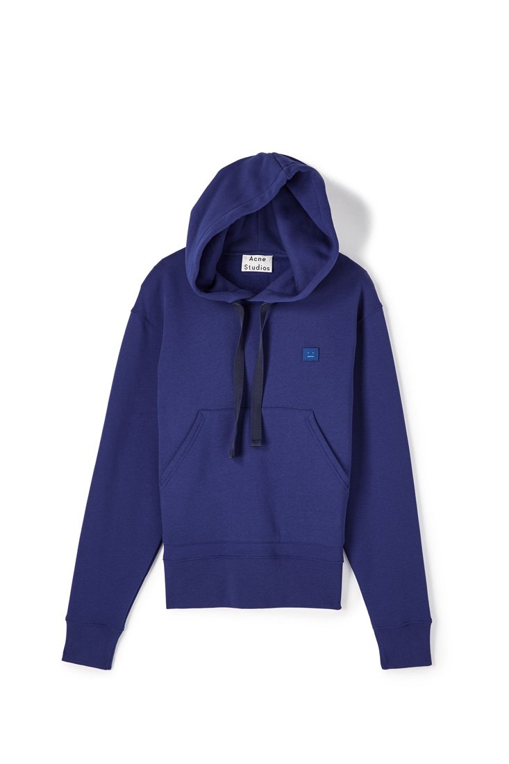 ماكس مارا<br />
<em>من موقع </em><em><span dir=LTR>Matches Fashion</span></em><br />
&nbsp;<br />
&nbsp;