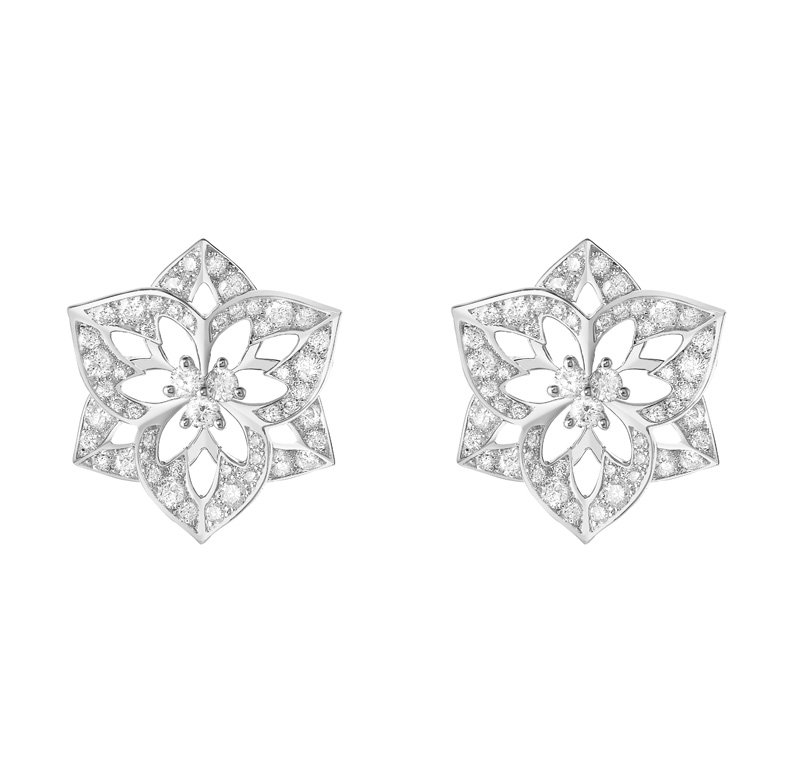 <strong>Boucheron</strong>, Pensée de Diamants high jewelry earrings<br />
 