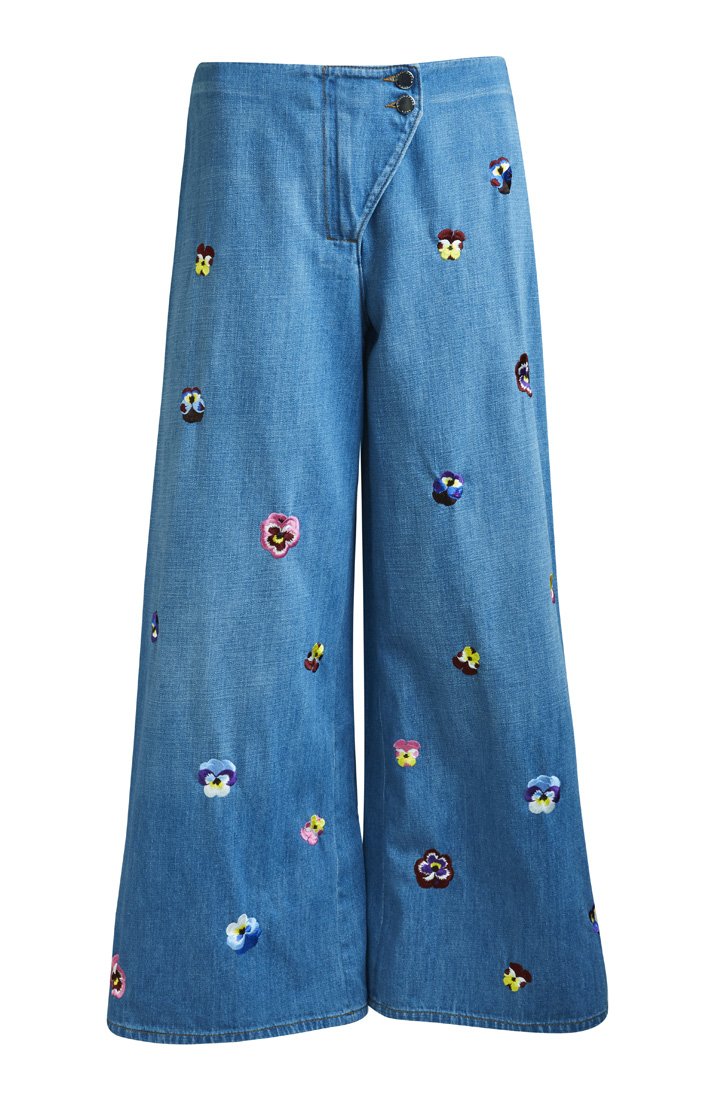 <strong>ك</strong><strong>اميرا </strong><strong>GoPro،</strong> كاميرا HERO5 سوداء<br />
<em>من موقع</em><em>Mrporter.com </em><br />
&nbsp;