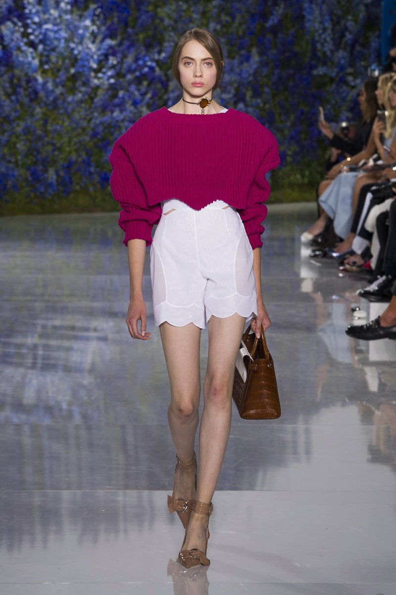 <strong>Dior Spring-Summer 2016 Ready-to-Wear</strong><br />
After presenting the Spring-Summer 2016 Dior collection, Raf Simons decides to part ways with the French Maison in October 2016 and makes big headlines everywhere.