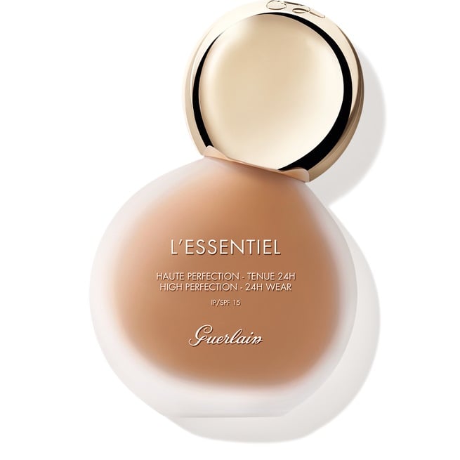 Naturalness and makeup perfection come together in <strong>Guerlain</strong>’s <strong>L’Essentiel High Perfection Foundation 24H Wear – SPF 15</strong> which, comfortable and lightweight, leaves your complexion natural while blurring pores and imperfections.<br />
 