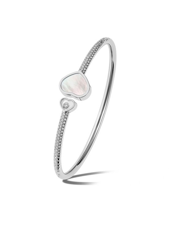 <strong>Chopard</strong>, Happy Hearts bangle<br />
 